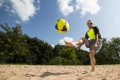 das Bild zu 'beach football' auf Deutsch
