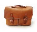 das Bild zu 'leather bag' auf Deutsch